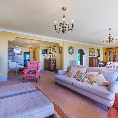 Villa Poggio Al Pruno By Interhome